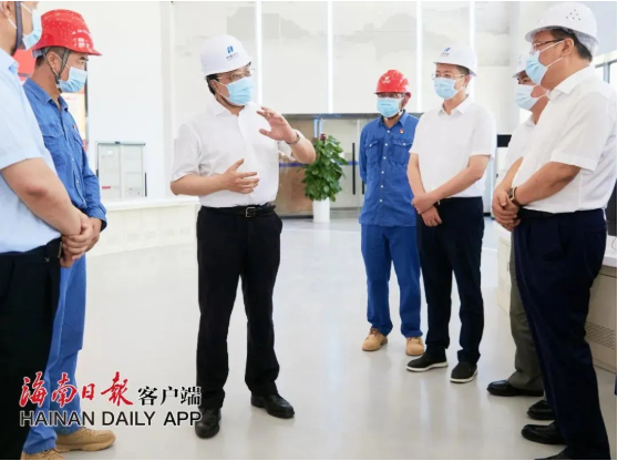 歡迎海南省省委常委，省委副書記，省長(zhǎng)馮飛蒞臨馳大幕墻公司承接的洋浦華能幕墻項(xiàng)目視察